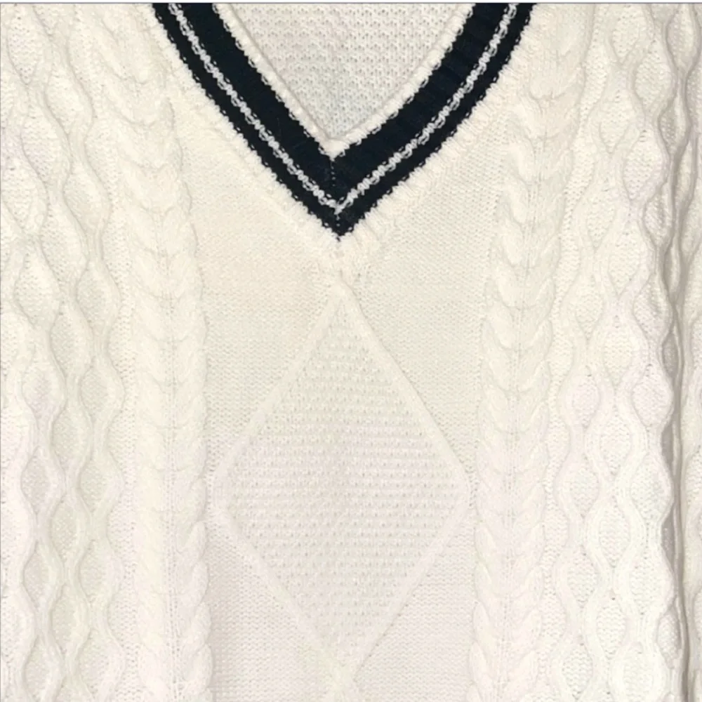 NWT Cider V-Neck Solid Bowknot Knitted Vest
Cream, Size XL - 10 - Picture 7 of 15
